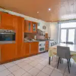 5956701_49412092.jpg